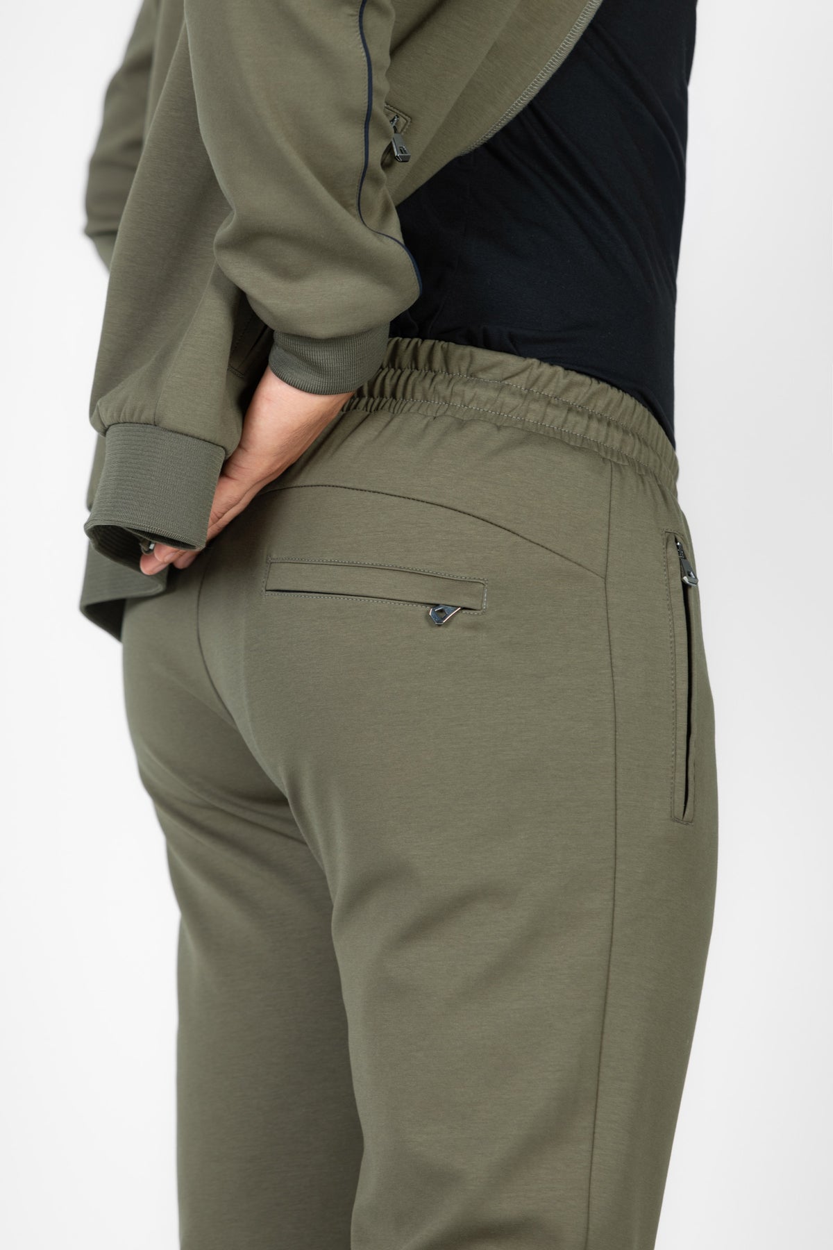 AIR CORE Komplet Trenerka – Maslinasto zelena, fotografija 10