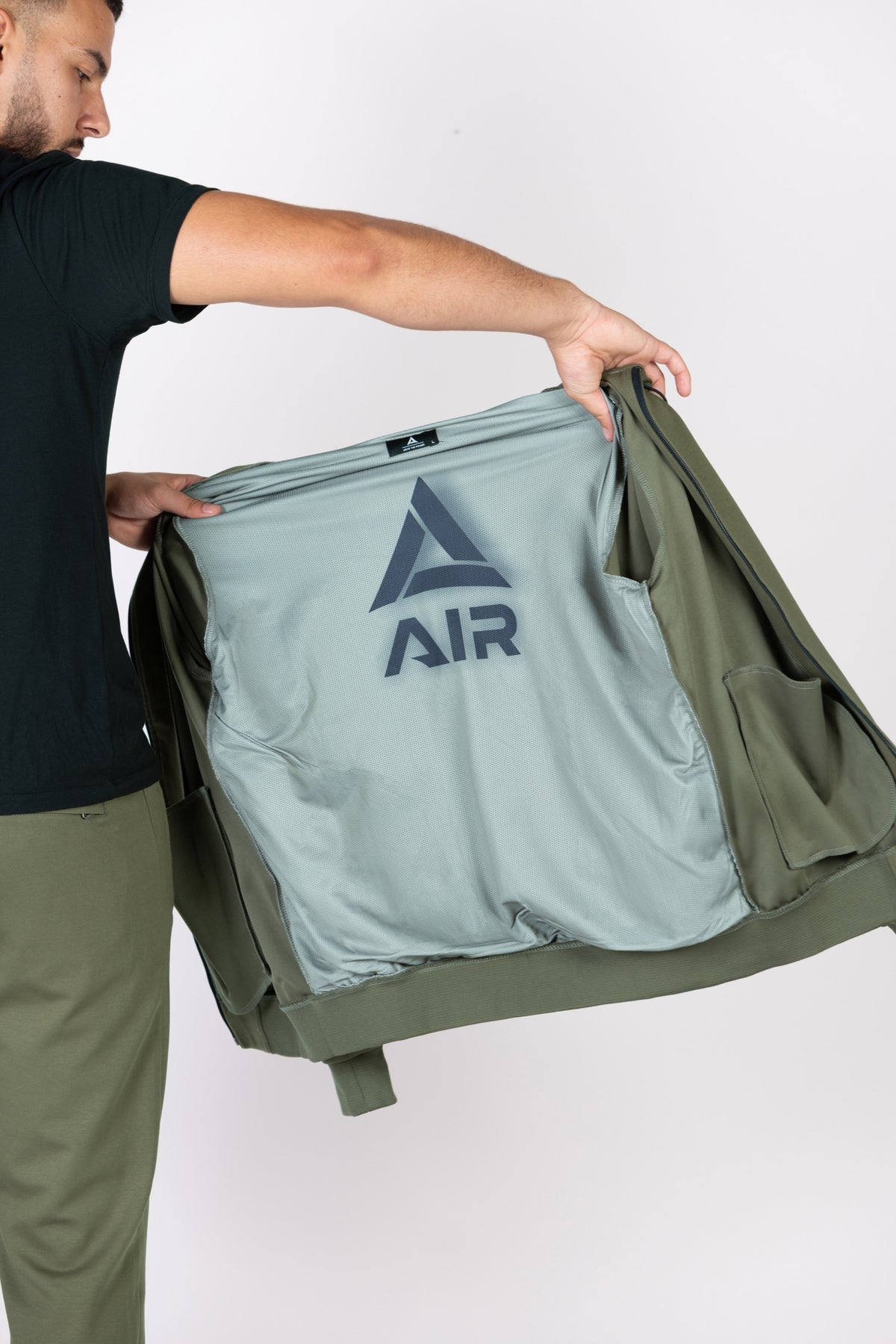 AIR CORE Komplet Trenerka – Maslinasto zelena, fotografija 12